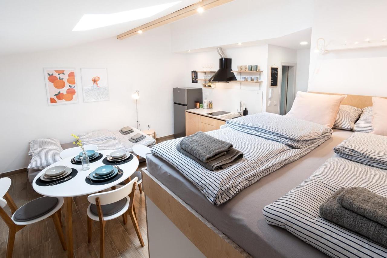 Apartments Nautilus, Nearby Beach Svetilnik Izola Dış mekan fotoğraf