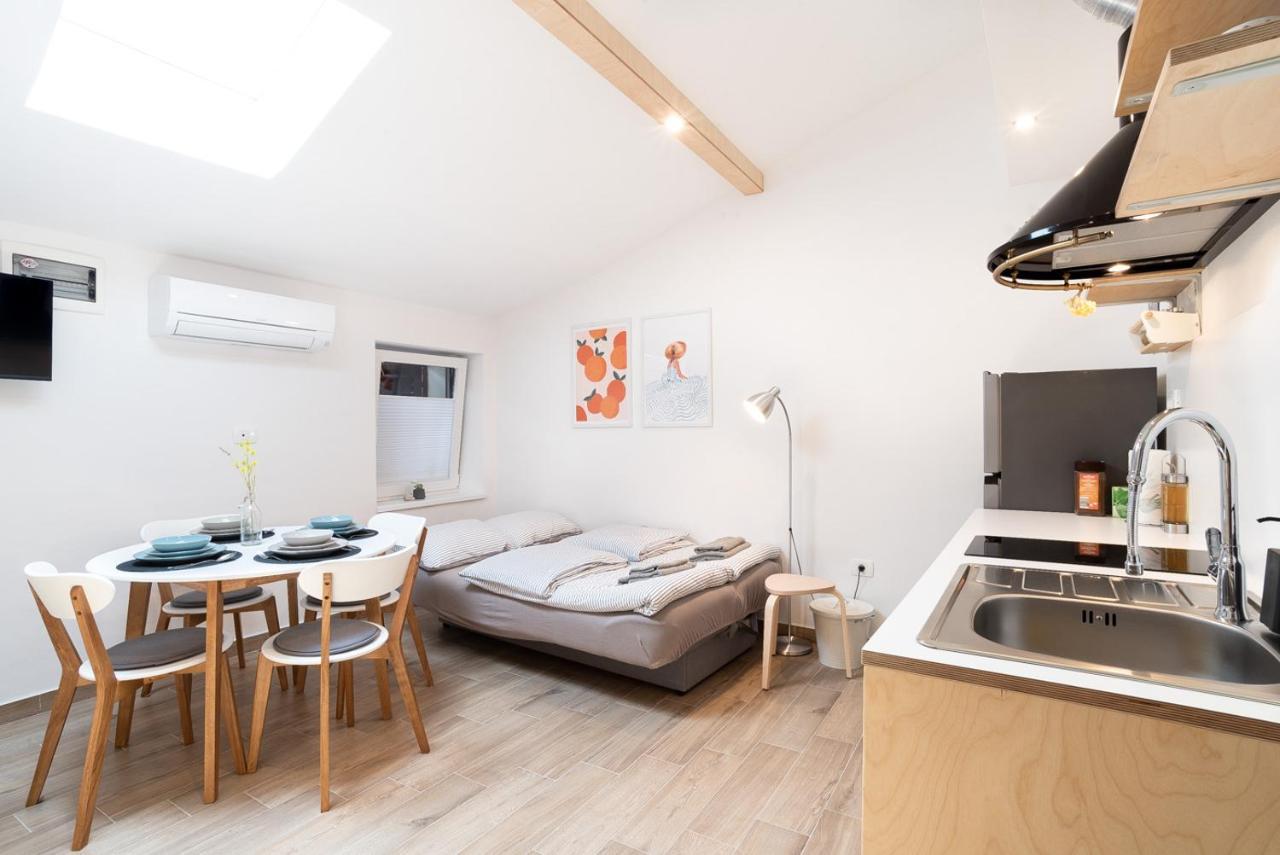 Apartments Nautilus, Nearby Beach Svetilnik Izola Dış mekan fotoğraf