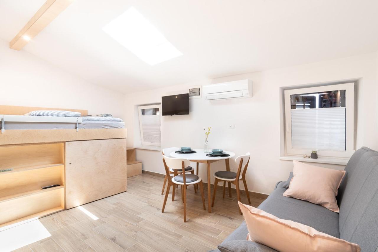Apartments Nautilus, Nearby Beach Svetilnik Izola Dış mekan fotoğraf