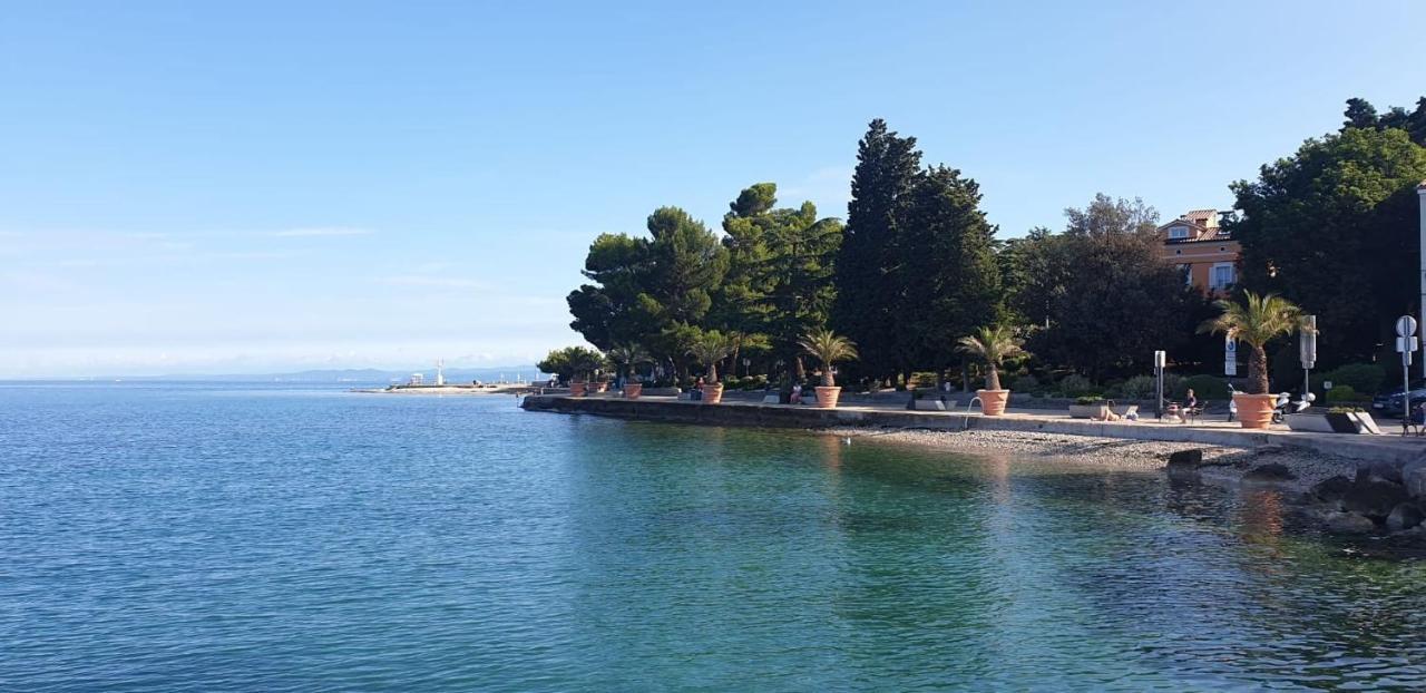 Apartments Nautilus, Nearby Beach Svetilnik Izola Dış mekan fotoğraf